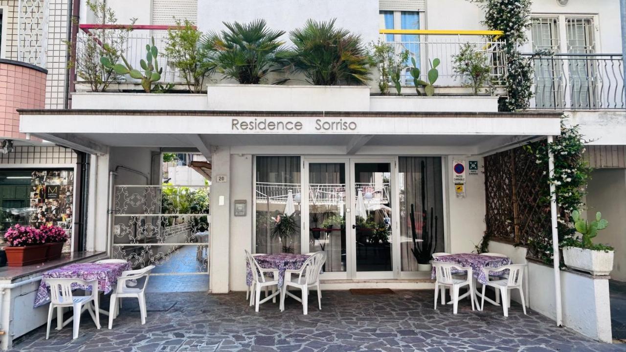 كاتوليكا B&B Residence Sorriso المظهر الخارجي الصورة